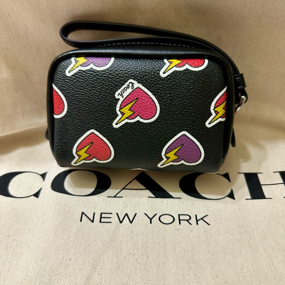 Coach Heart Bolt Pouch Wristlet - Picture 3 of 10